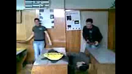 Видео012.3gp