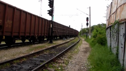 43 532 с товарен влак през София