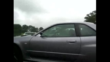Skyline изпреварва Porsche 