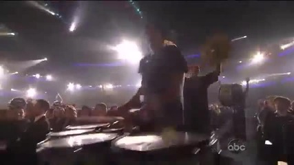 Enrique Iglesias and Pitbull - Tonight , I Like It . 2011 Ama Preformance Live .