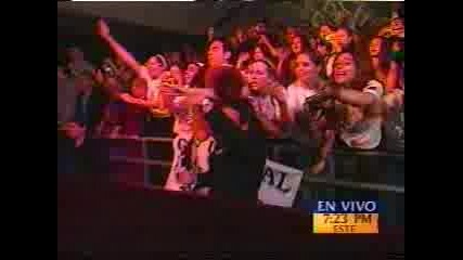 Талия Пристига На Наградите Lo Nuestro2003