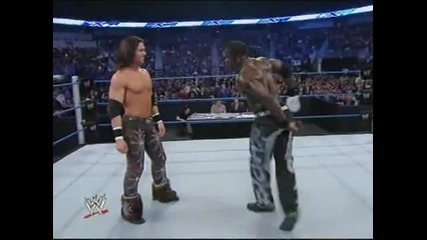 R - Truth и John Morrison играят Break 