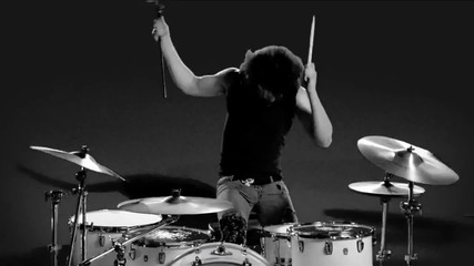 Halestorm - Love Bites (so Do I)