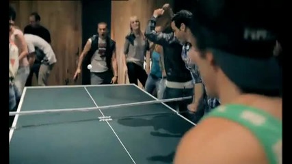 David Guetta & Chris Willis ft Fergie & Lmfao - Gettin Over You (official videoclip) 