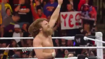 Randy Orton vs Daniel Bryan ( Kane прави задушаващо на Bryan ) - Wwe Raw 3/2/14
