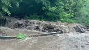 Проливен дъжд наводни Прохода на републиката в района на село Пчелиново