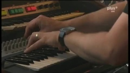 Kasabian - Where Did All the Love Go (live @ Rock am Ring 2010) 
