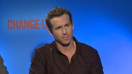 The Change Up Official Ryan Reynolds and Jason Bateman Interview [hd]