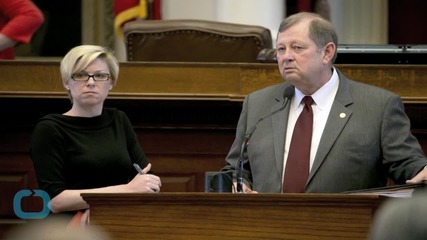 Texas Legislature Approves Open Carry Law for Handguns