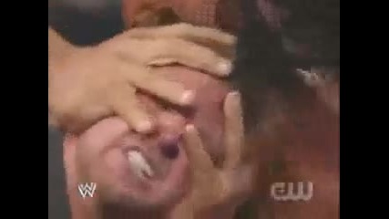 Triple H vs The Great Khali - Arm Wrestling 