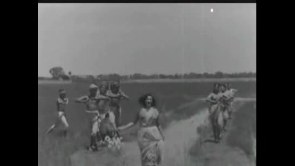 Chori Chori (1956) - Panchi Banoon Udti Phiroon arc 