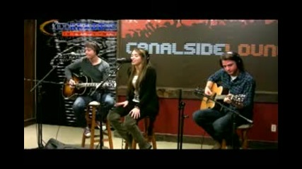 Miley Cyrus - The Climb (acoustic Radio Tour 09) 