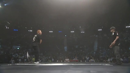 Thesis Vs Toshiki - Round 2 - Red Bull Bc One Tokyo 2010