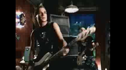 Simple Plan - Addicted