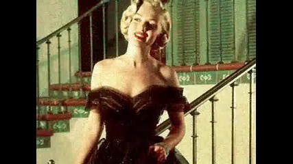 Marilyn Monroe - In The Waiting Line