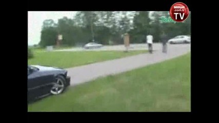 кой му краде колата