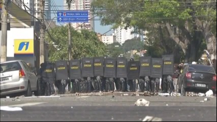 Бразилската полиция разпръсна със сълзотворен газ протест срещу Мондиала