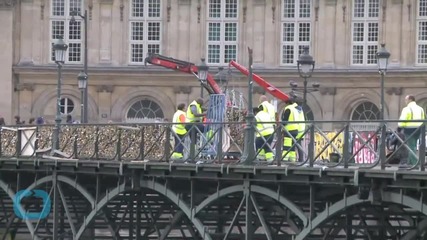 Pont Des Artes Love Locks Removed After Parisians Fall Out of Love With Eyesore