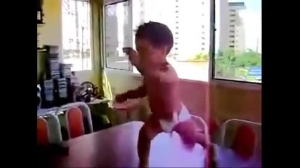 Малкия се развихря