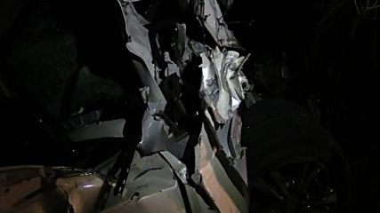 Кола се заби в трактор край Стара Загора, има ранени