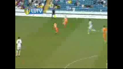 Leeds United - Luton 1 - 0