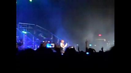 Деми изпълнява Catch Me и don't Forget в Детройт 16-11-2011
