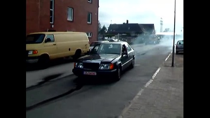 Mercedes 300 Td Turbo Diesel Burn Out Sch
