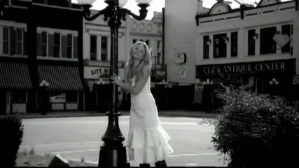 Miranda Lambert - Famous In A Small Town