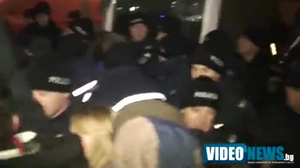 Жестоки сблъсъци, 6 месеца след началото на Дансwithme