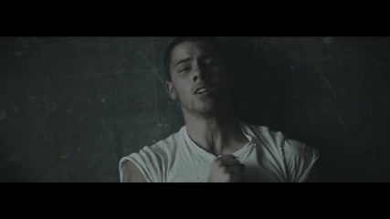 Премиера! 2o14 | Nick Jonas - Chains ( Официално Видео ) + Превод