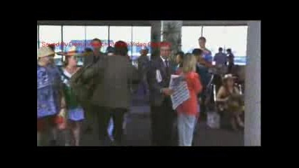 Mr Bean На Летището