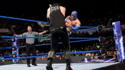 Sin Cara vs. Baron Corbin: SmackDown LIVE, Oct. 31, 2017