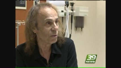 Ronie James Dio говори пред американска телевизия от болницата 