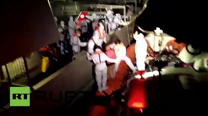 Италия: Брегова охрана прибра 116 бежанци и емигранти