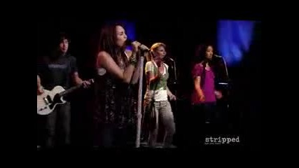 Miley Cyrus - Girls Just Wanna Have Fun Live 