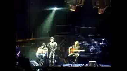 Tokio Hotel - Humanoid and Bill talking - Lisbon 07.04.2010