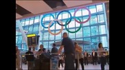 Олимпийските кръгове украсиха "Хийтроу"