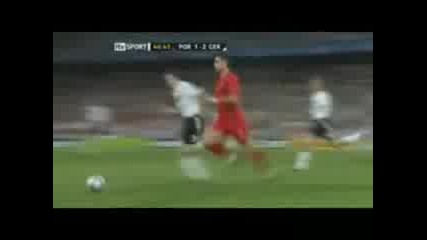 Cristiano Ronaldo - Running Away {{hq}}