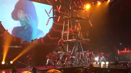 Britney Spears - Till The World Ends на живо в Orlando F F T 20.7.11