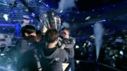 Награждаването на Flash Wolves на IEM Katovice 2017.