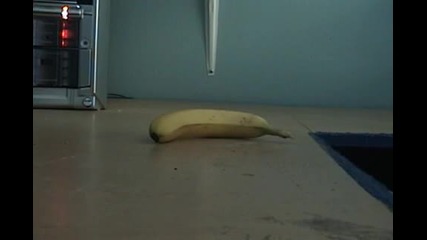 Историята на Банана и Юмрука