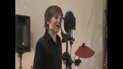 Jordan Jansen пее Hallelujah from Shrek by Leonard Cohen 