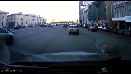 Рускиня изуми света с паркиране!