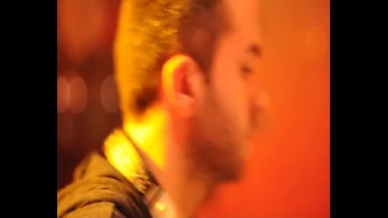 Deepcentral - Music Makes Me Free - Високо качество 