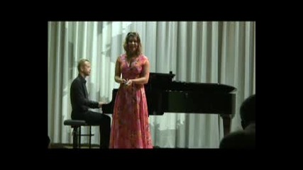 Viktoria Car Sings Donizetti