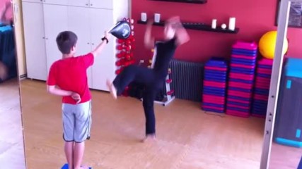 Yeni Karate Tekni Muhtesem Herkez Denesin Evlerinde Film Menejer 2018 Hd