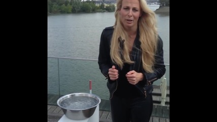 Als Ice Bucket Challenge_ Angie Herzog