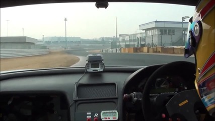 Уникалната Хонда Nsx - R прави обиколка на Tsukuba circuit