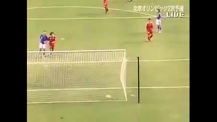 Keisuke Honda amazing free kick!!!