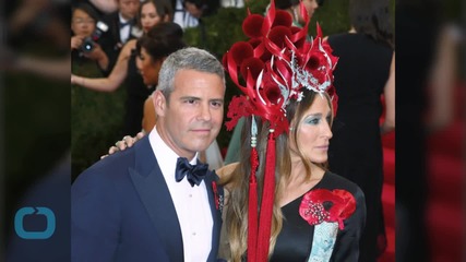 Sarah Jessica Parker Burned up the Met Gala in a Fiery Headdress